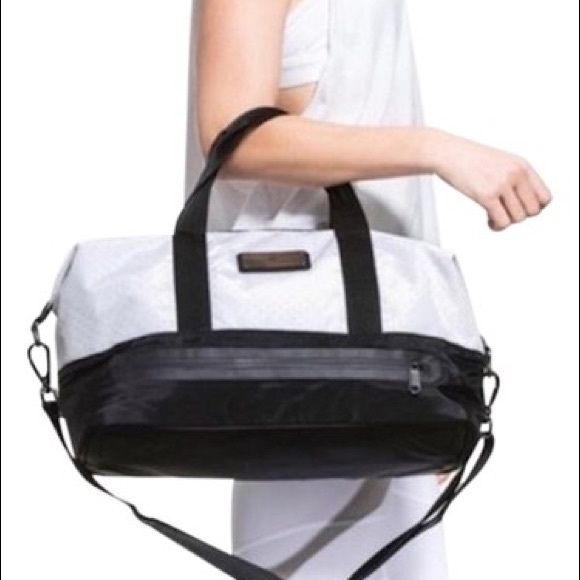 New - adidas By Stella McCartney Tennis/Gym White Polyester Weekend/Travel Bag - Picture 7 of 7